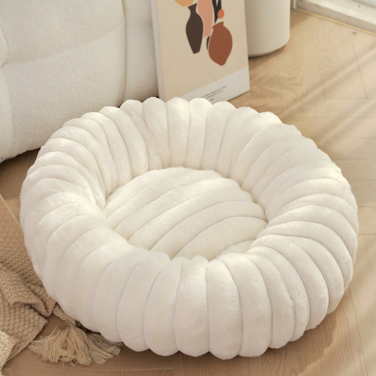 Round Plush Pet Bed with Long Fur, Warm Sleeping Mat for Cats and Dogs
