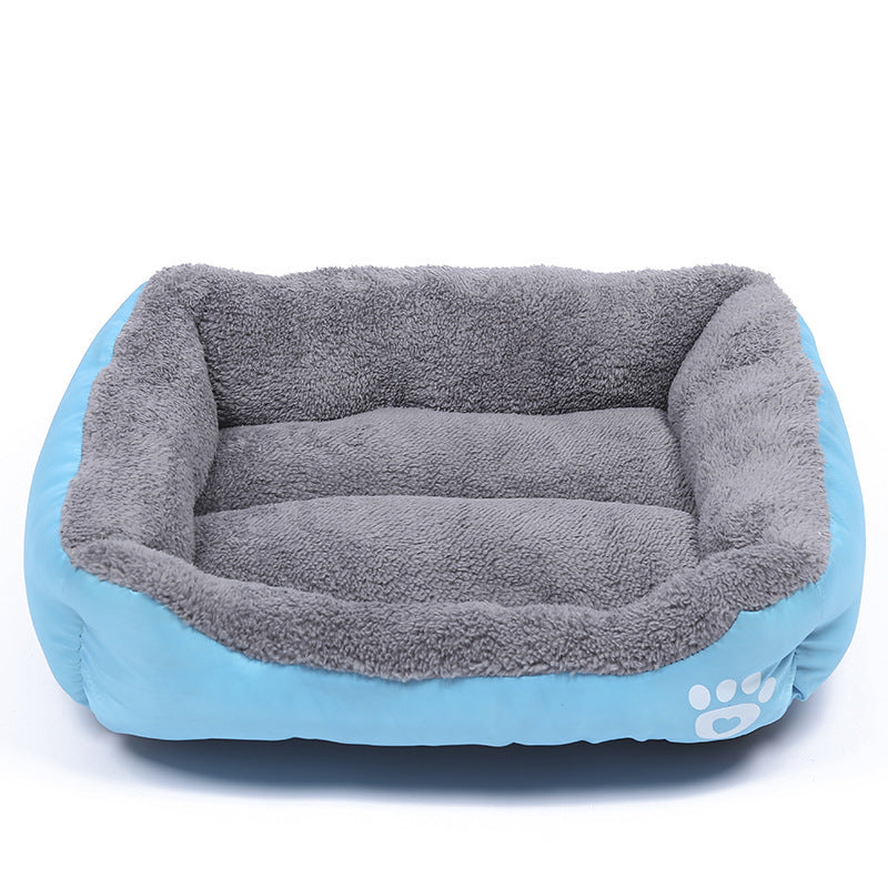 Soft Fleece Pet Bed with Waterproof Base for Small, Medium and Large Pets