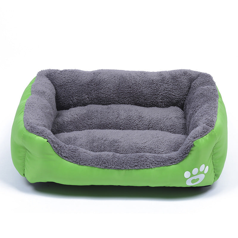 Soft Fleece Pet Bed with Waterproof Base for Small, Medium and Large Pets