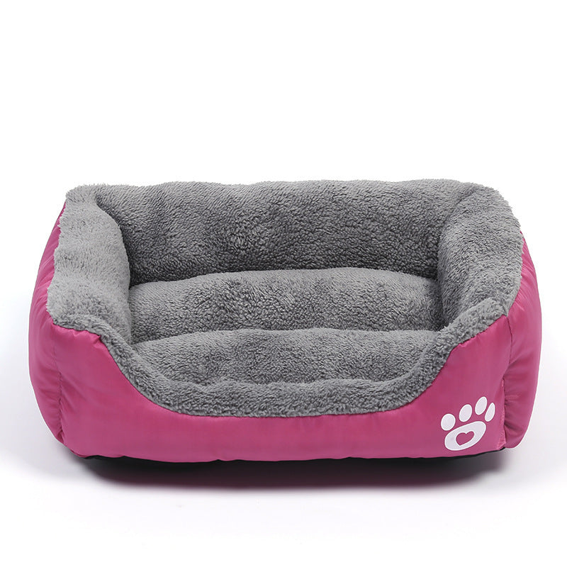Soft Fleece Pet Bed with Waterproof Base for Small, Medium and Large Pets