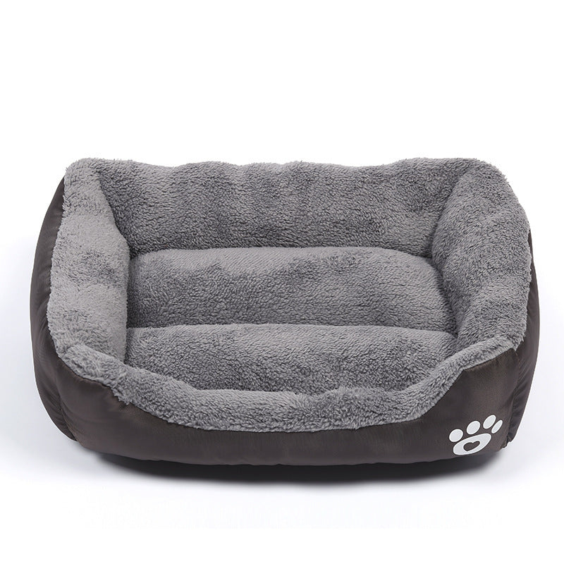 Soft Fleece Pet Bed with Waterproof Base for Small, Medium and Large Pets